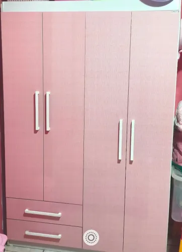 Guarda roupas e Cama infantil