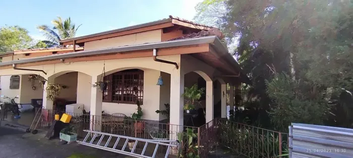 Chácara para venda ou locação com 457 metros quadrados com 5 quartos em Caminho Novo - Tre