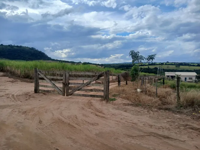 Vendo Chácara em Santo Antonio da Alegria 