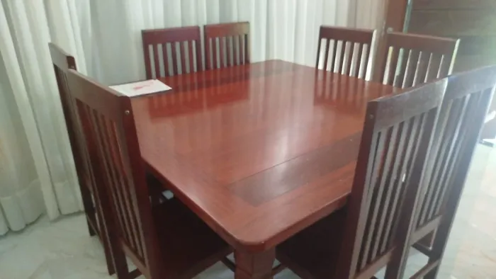 Mesa toda no jatoba 8 cadeiras