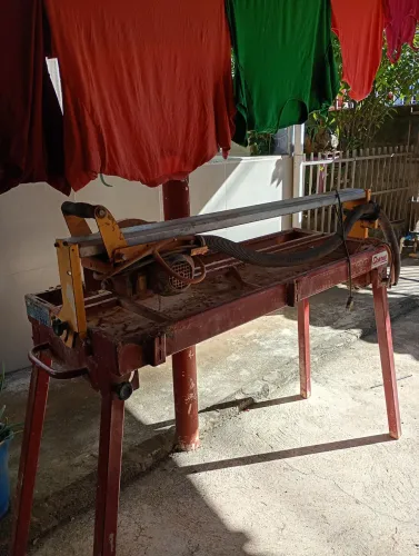 Vendo maquina corta cerâmica 220