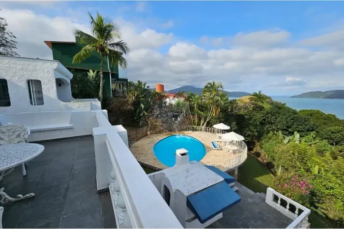 Venda de casa - Condominio de Massaguaçu - Caraguatatuba - SP - R$ 2.800.000,00