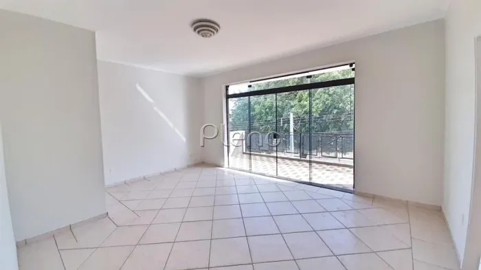 Casa comercial à venda com 388m² no Jardim dos Oliveiras, Campinas.