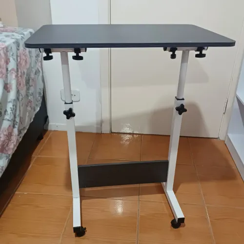 Mesa Reclinável c/rodinhas