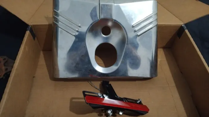 Acabamento frontal de farol