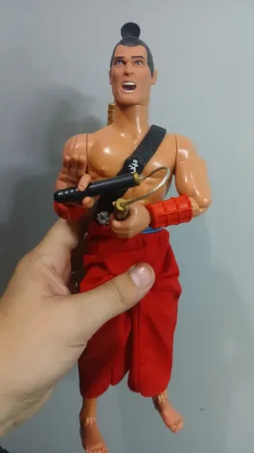 Boneco action man importado samurai