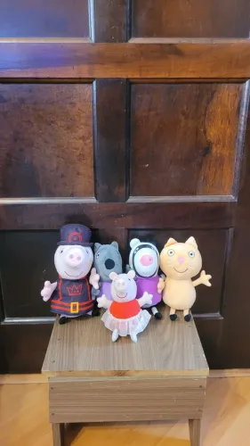 Lote pelúcias amigos Hamleys Peppa Pig eTy/Peppa Estrela 