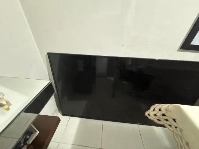 Vendo Tv TCL 65 polegadas - com defeito