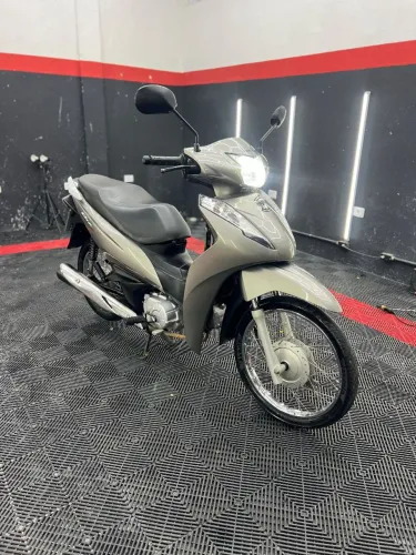 Biz 110i 2023/2023 vendo ou troco?