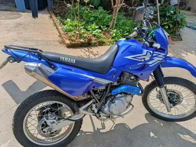XT 600 com pouquíssimo km rodados 