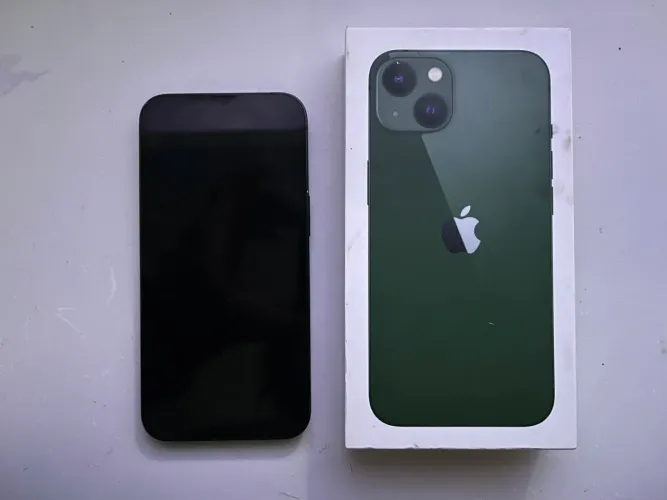 iPhone 13 verde