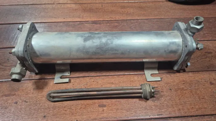 Antigo Aquecedor de Passagem Vintage em Alumínio fundido - Anos 50 - Relíquia
