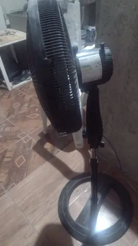 Ventilador semi novo