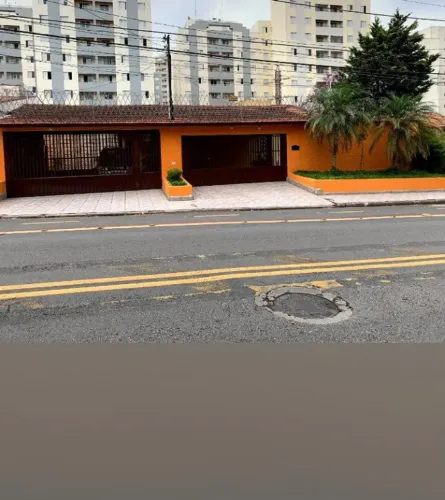 Casa à Venda no Parque Continental, São Paulo