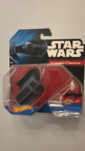 Kit com 3 naves Star Wars Hot Wheels