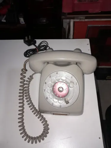 Telefone antigo de disco