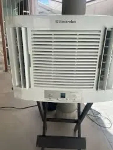 ar condicionado 220v e 10 mil BTUs digital