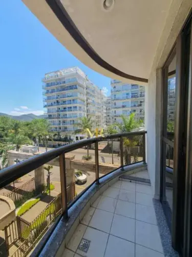 Apartamento à Venda - 3 Dormitórios (1 Suíte) - Recreio dos Bandeirantes - 93 m² com Lazer