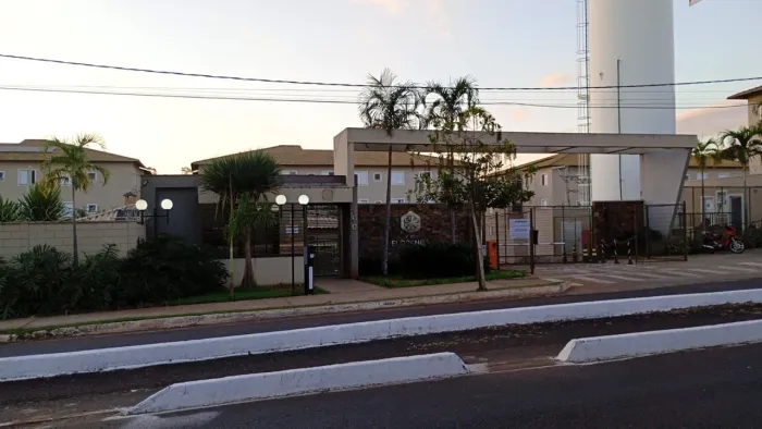 Vendo ou troco por carro ágio apartamento