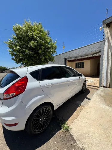 Ford Fiesta 1.5 16V Flex Mec. 5P 2014