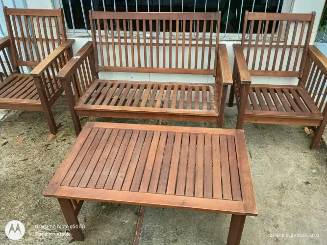 Conjunto de terraço de madeira acácia. 1.700 Reais