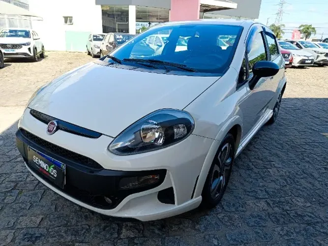 Fiat Punto Blackmotion Dual. 1.8 Flex 16V 5P 2017