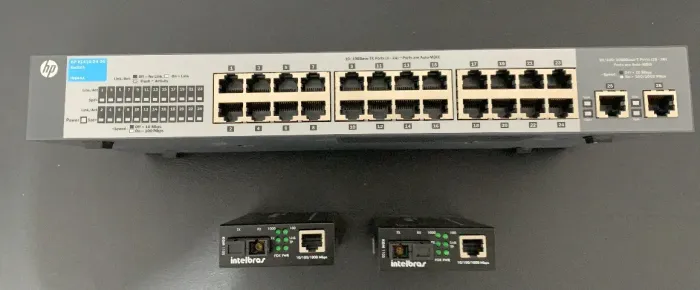 Switch 24 portas HP fast + 2 portas giga