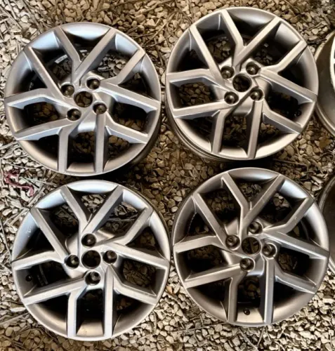 Roda aro 15 Fiat Argo Mobi original 