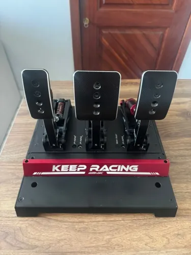Pedal P1000 Tri Pedal Simagic