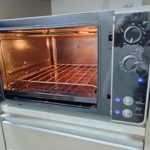 Forno elétrico Fischer 48 litros prata.