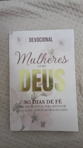 Livro de devocional cristão para mulheres