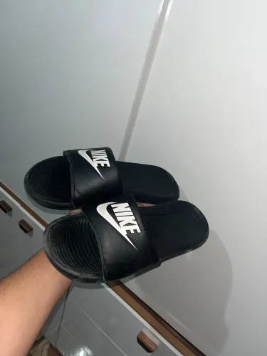 Chinelo Nike