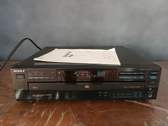 CD player Sony CDP C235