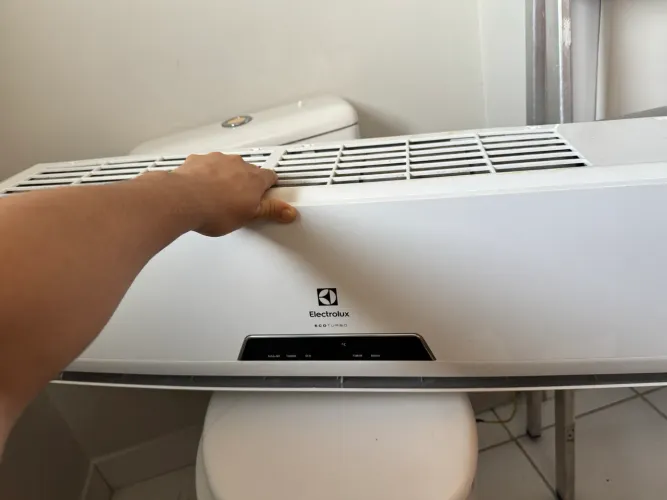 Vendo um ar-condicionado semi novo 18.000 BTU