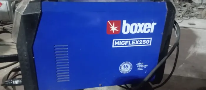 Vendo Máquina de Solda Mig Boxer