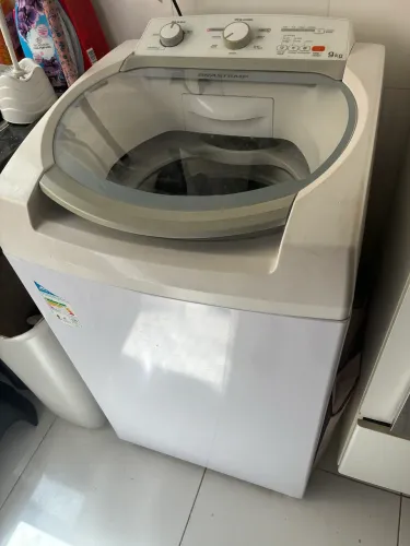 Máquina de lavar Brastemp 9 kg usada.