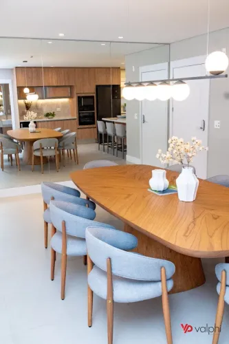 Apartamento novo e mobiliado à venda, Curitiba