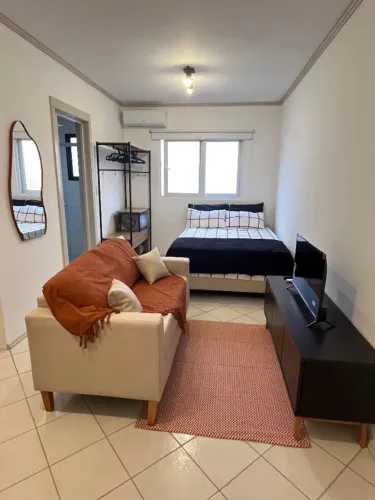 Kitnet / Studio mobiliado à venda - Caxias do Sul