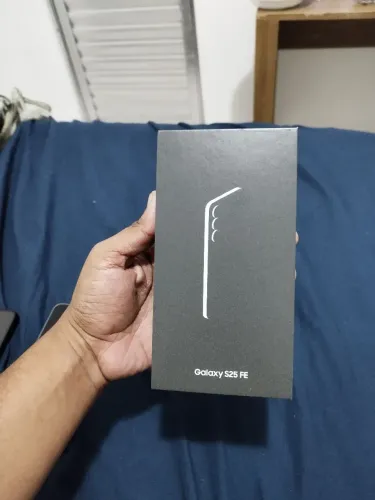 ? TROCO: Galaxy S25 FE 256GB Azul (Estado de Zero + NF) por iPhone!