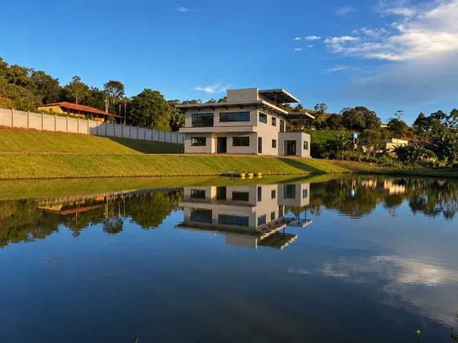 Sítio - Casa de Campo de Alto Padrão com Lagoa Privativa