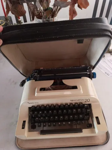 Máquina De Escrever Remington 20 Sperry Rand
