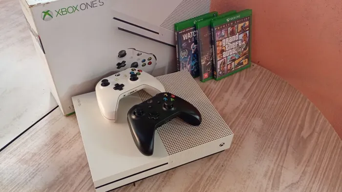 Vendo Xbox one s