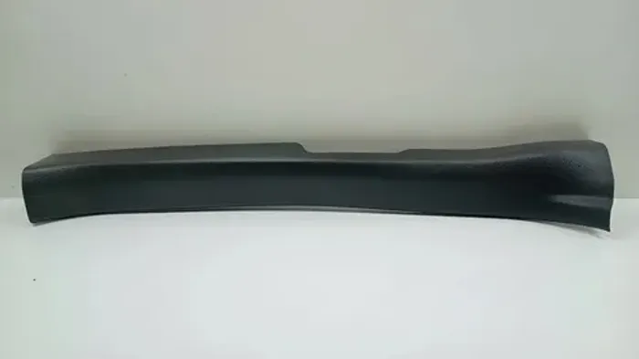 Soleira Porta Dianteira Esquerda Toyota Corolla Cross 2022 Preto