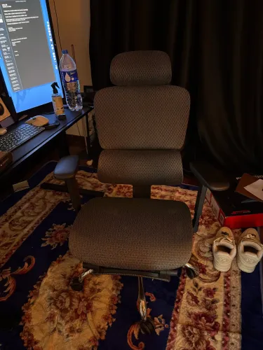 Cadeira ergonômica nova