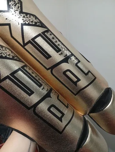 Caneleira Rex Muay Thai Dourada