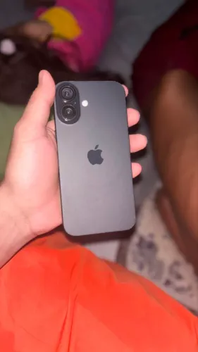 iPhone 16