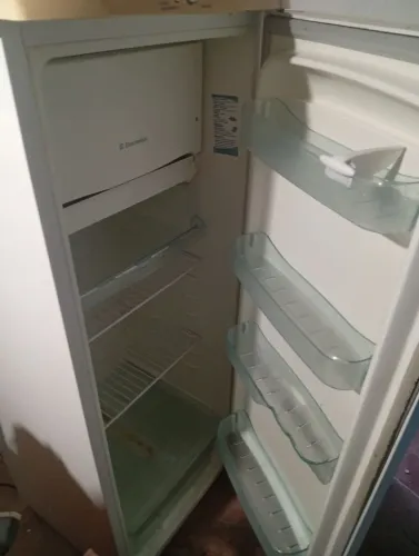 Vendo geladeira