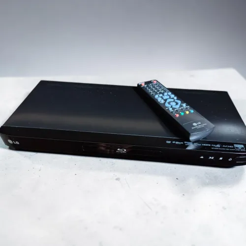 Blu-ray LG: BD550 , acompanha controle, cabo HDMI 