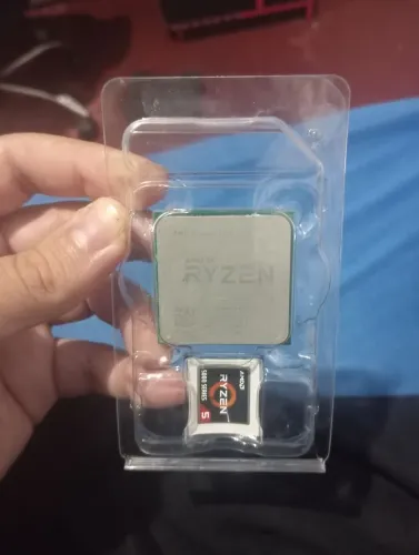 Processador AMD Ryzen 7 1700 usado em bom estado 