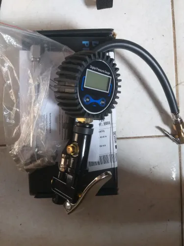 Vendo calibrador de pneus digital